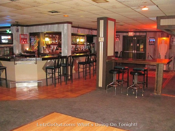 Our Spacious Front Bar for Live Bands & Entertainment